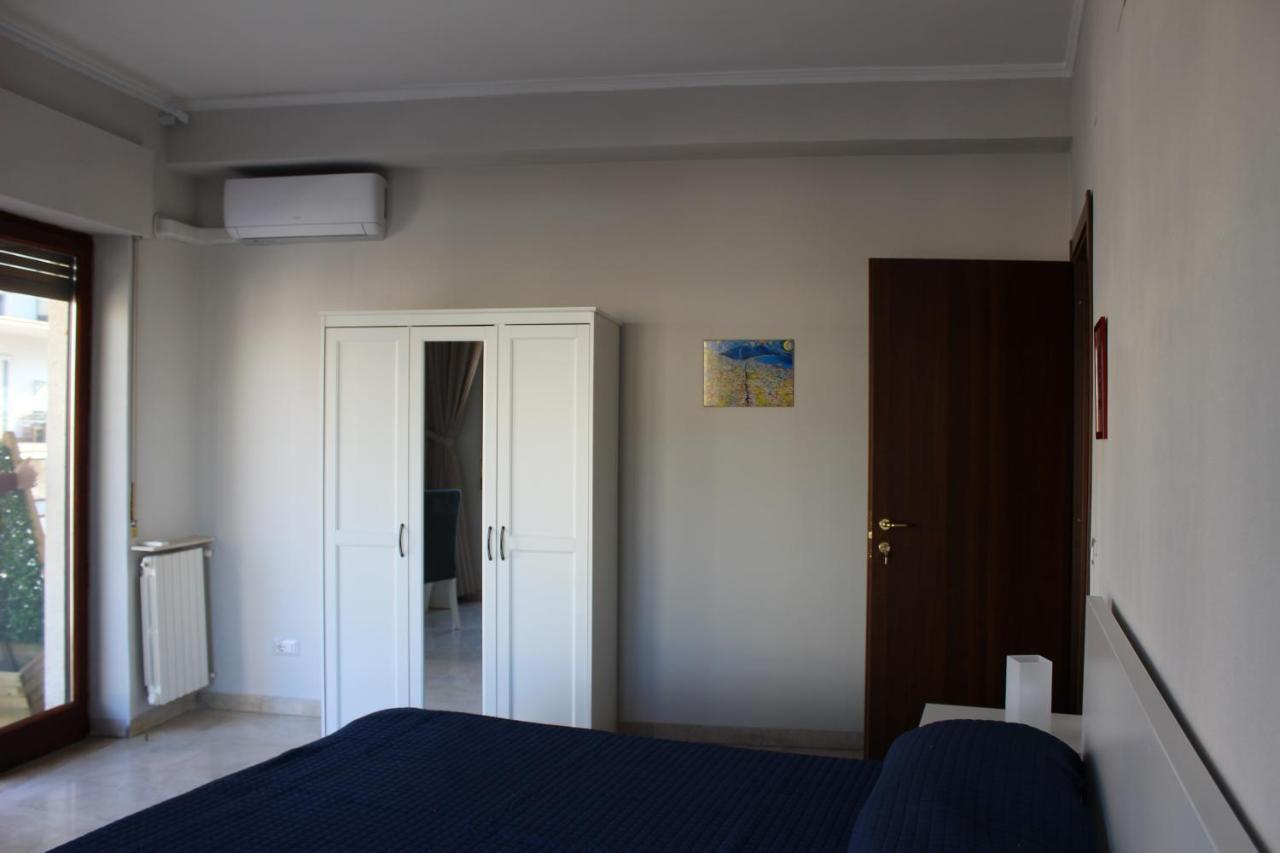 Apartment San Vitale House Naples