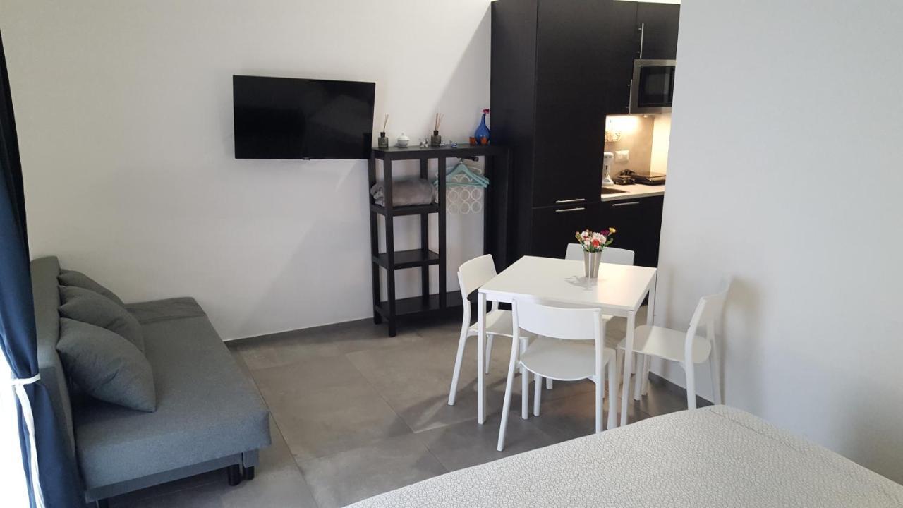 Alyssa House * Naples