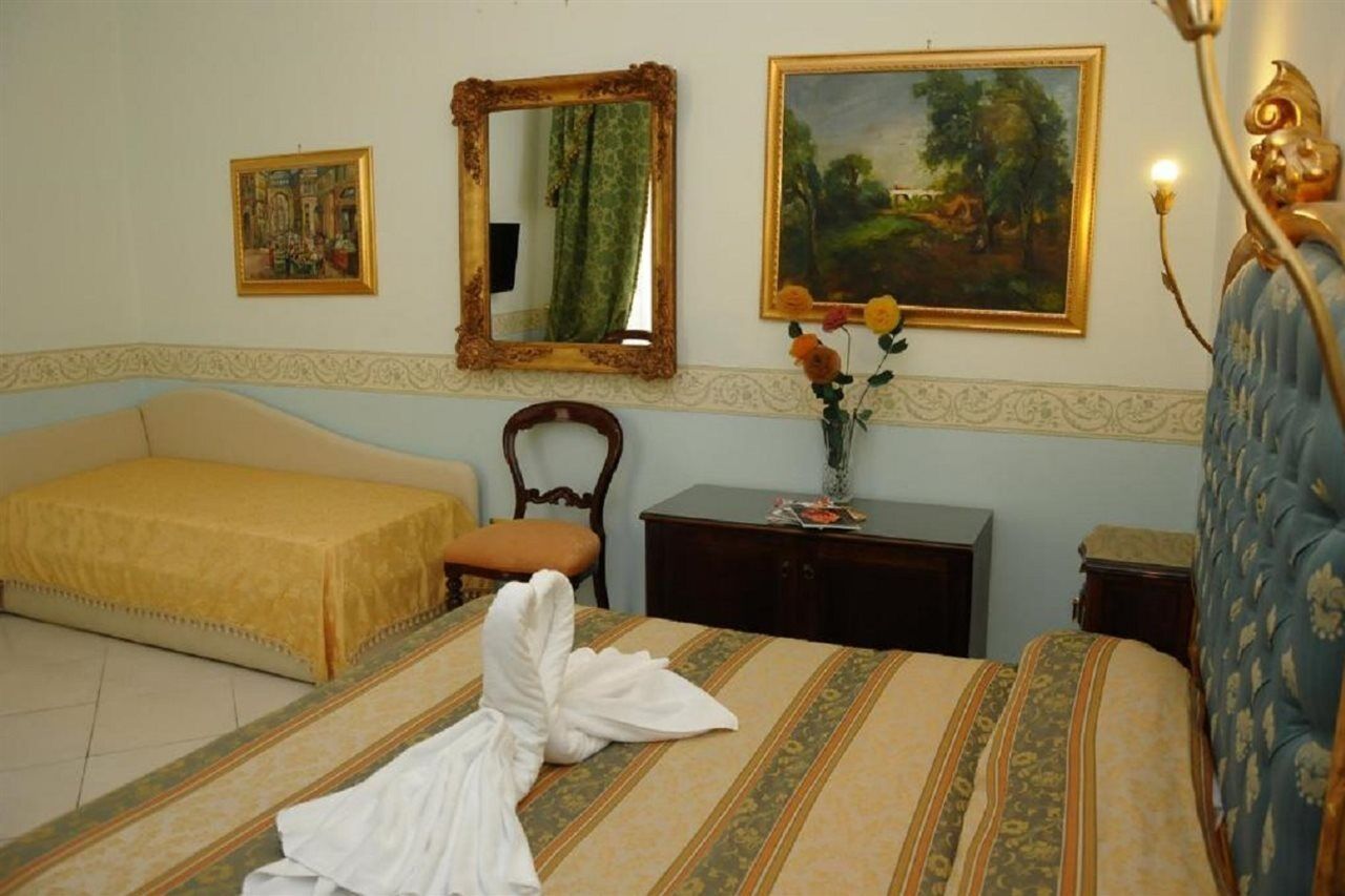 Hotel Art Galleria Umberto Naples