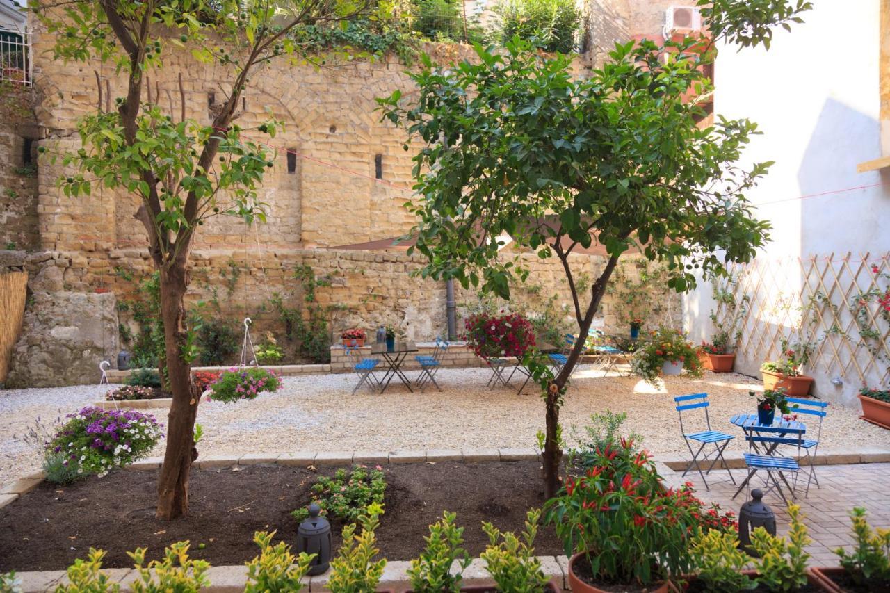 Borgo Vergini Garden Bed & Breakfast Naples