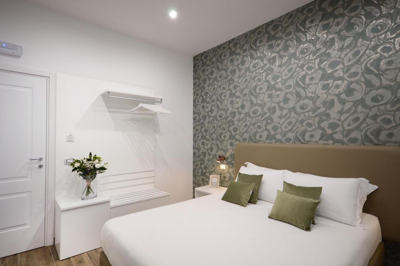 Napoliseason & Breakfast Bed & Breakfast 5*