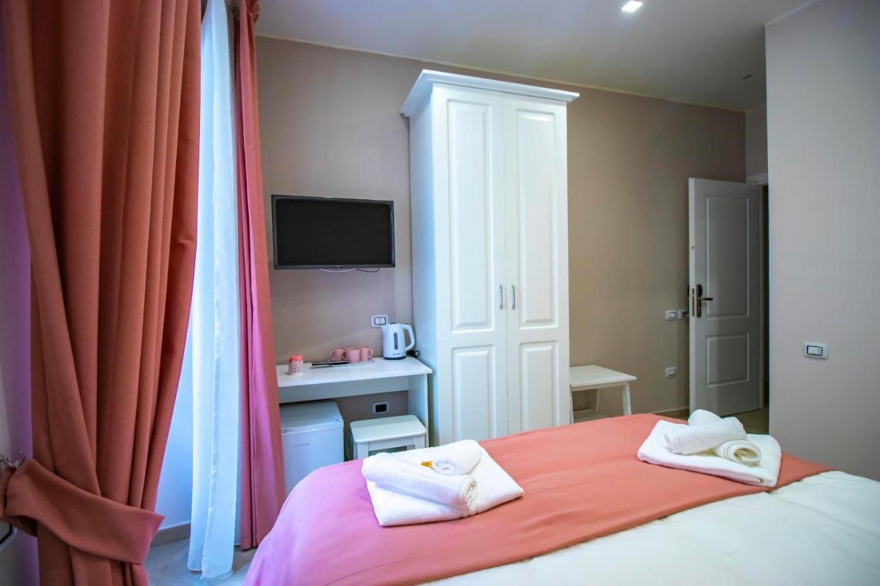 Dimora Costantino Bed & Breakfast Naples