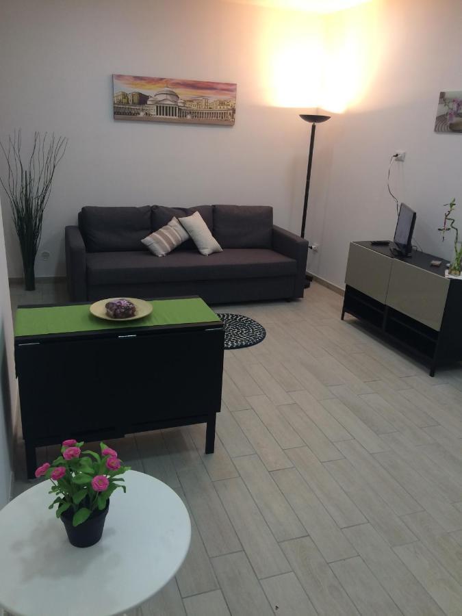 Lodge Flat In Center Historic Naples
