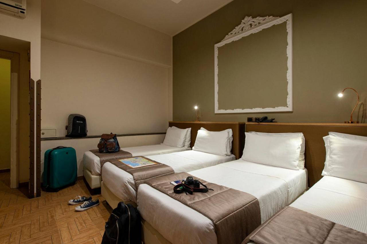 Grand Europa & Restaurant 3* Naples
