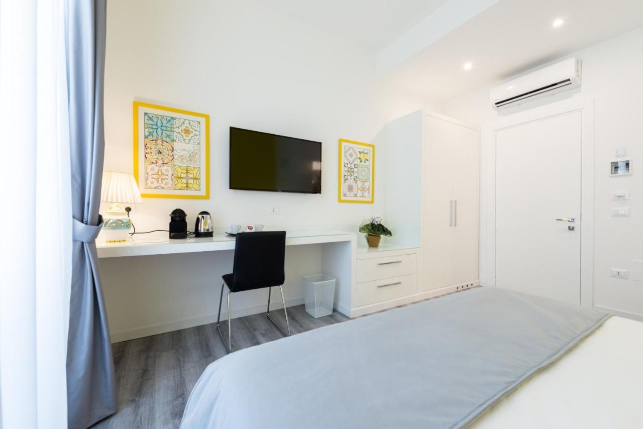 Napoliving Guest house Naples
