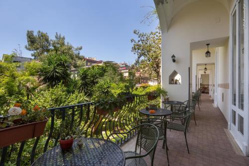 The Bellini House By House In 2* Naples