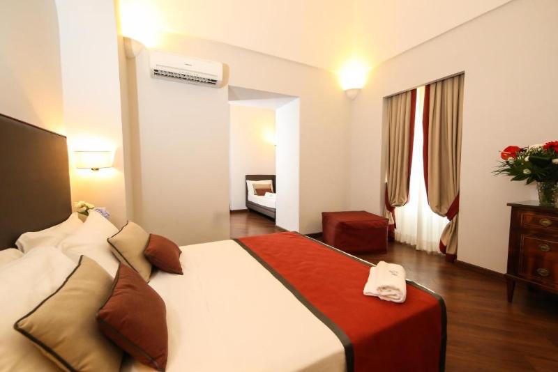 Hotel Decumani De Charme