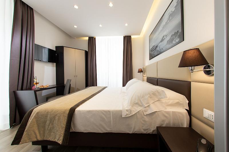 Palazzo Argenta, Sure Collection By W. Naples