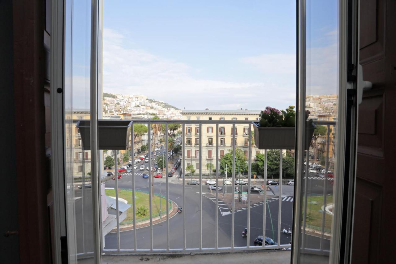 Sun&thecity * Naples