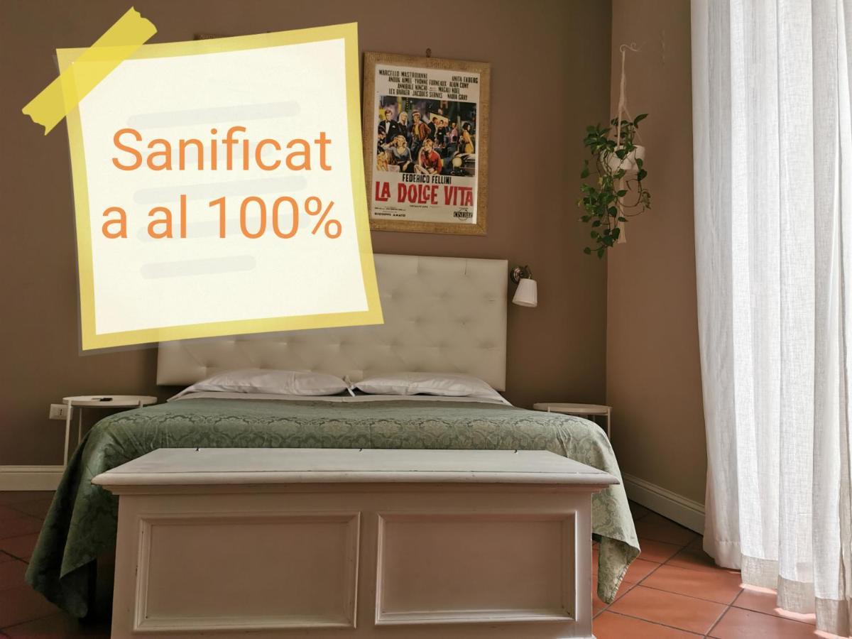 Bed Morelli 49 , Chiaia Bed & Breakfast Naples