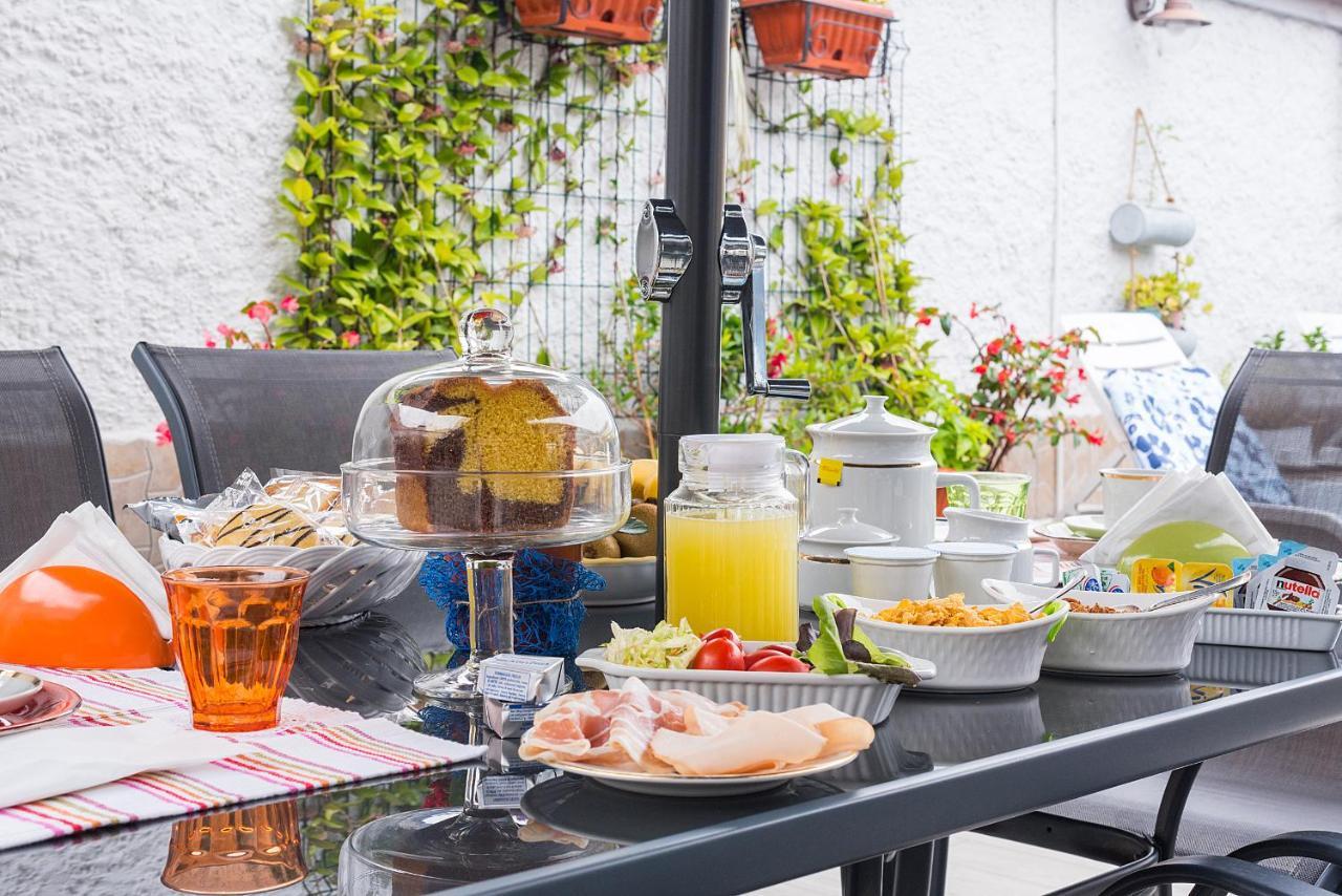 La Terrazza Ai Miracoli * Naples