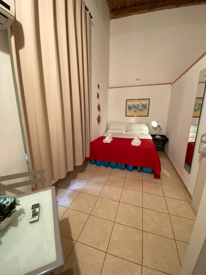 La Tela Bianca Naples