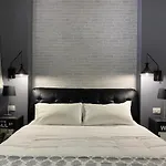 2B Fifteen Floor Suite Napoli