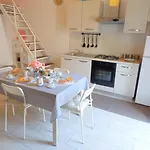 Illy House