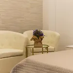 Ilioneo Apartments