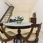 Palazzo D\'Auria Aparthotel