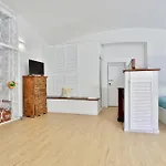 Urban Living In Chiaia - Close To Grenoble
