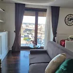 A Casa Di Lalla