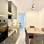 Holiday House Station