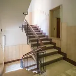 Quo Vadis House