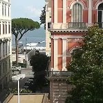 Neapolis City Life
