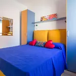 San Gennaro Modern Flat