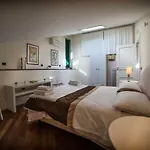 Vomero Roof