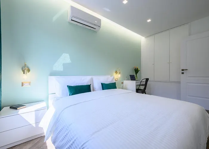 Villa In Bed