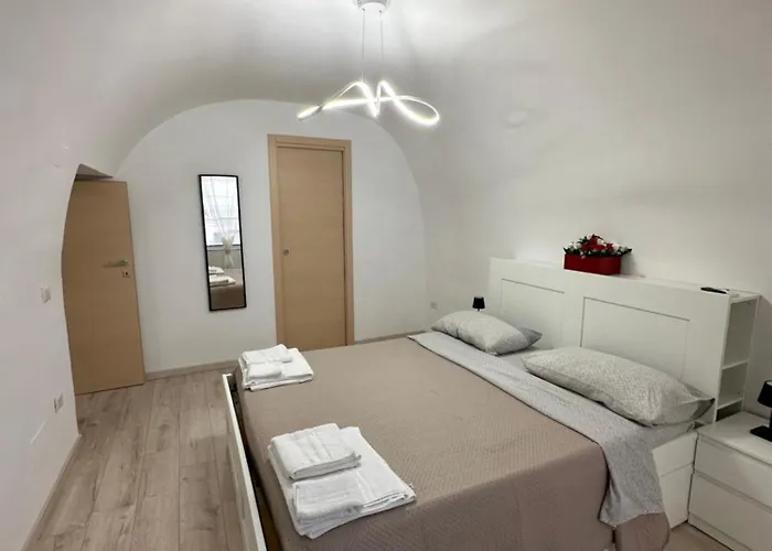 Rose\'S House