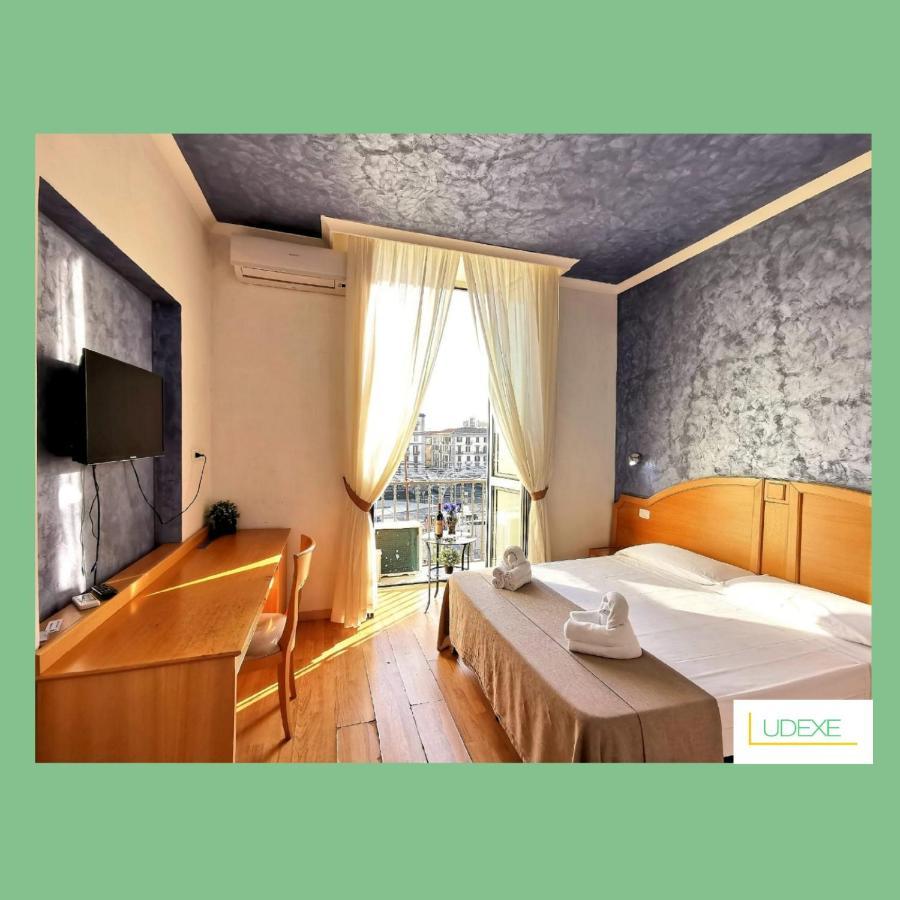 Ludexe * Naples