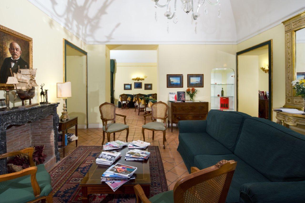 Hotel Chiaja De Charme