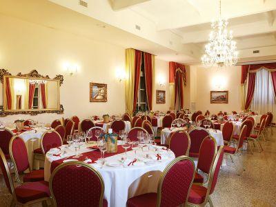 Grand Capodimonte Naples