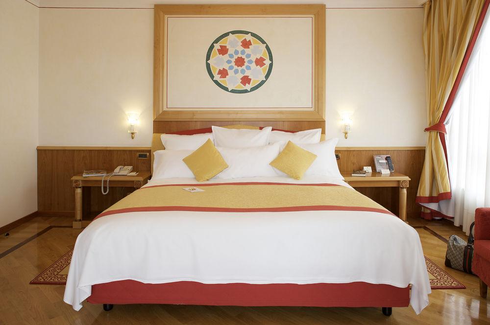 Renaissance Mediterraneo 4*