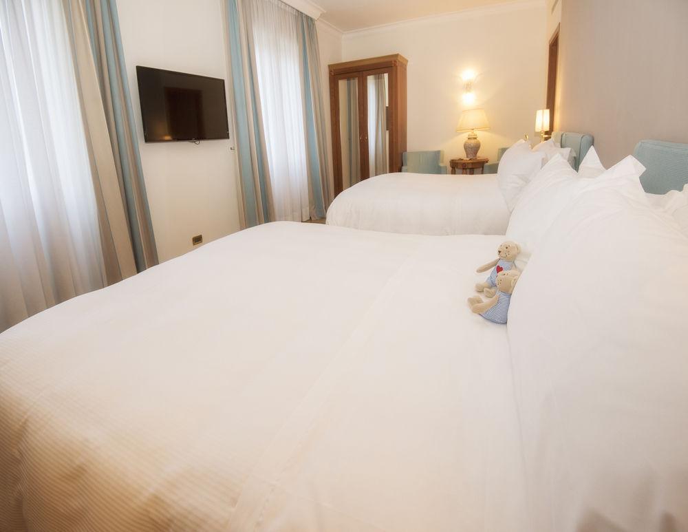 Renaissance Mediterraneo Hotel