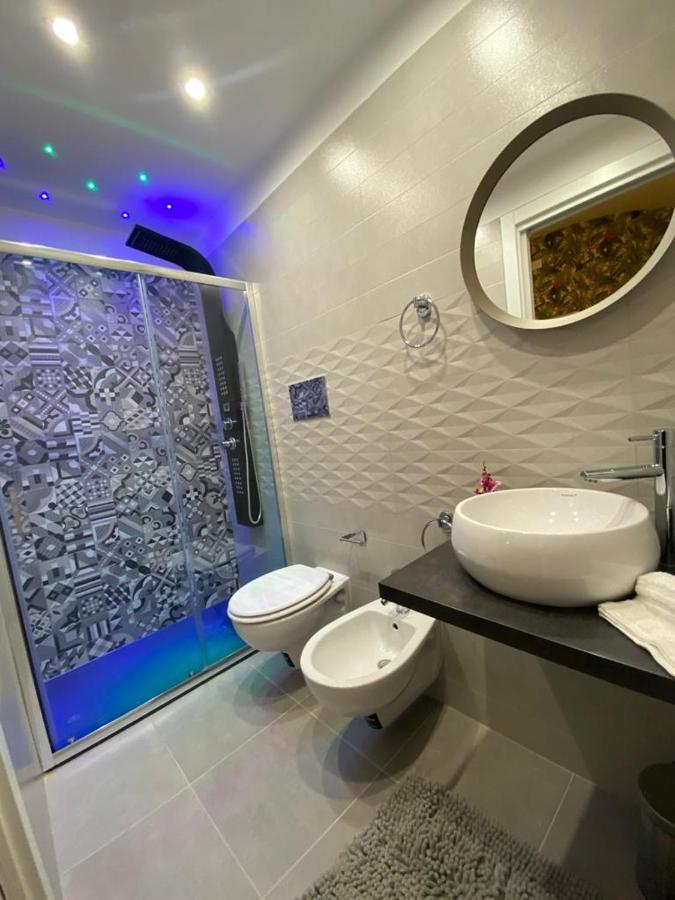 Bed & Breakfast Domus Luigi Leone Naples