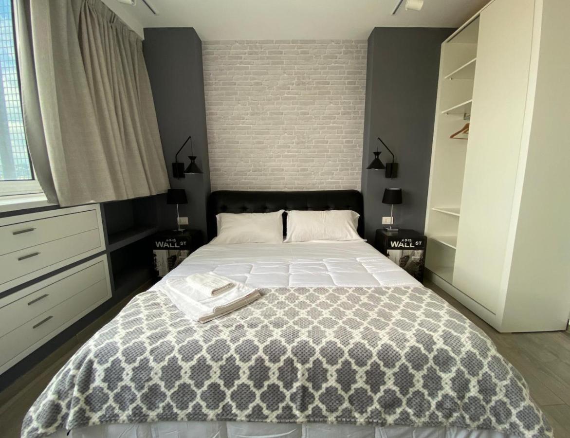 2b Fifteen Floor