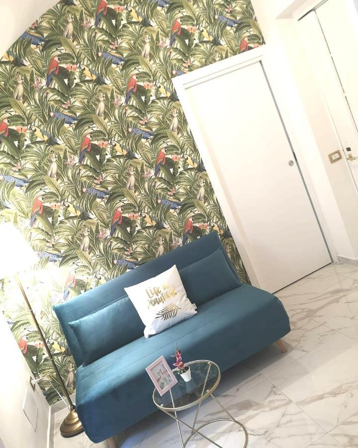 Domus Luigi Leone Naples