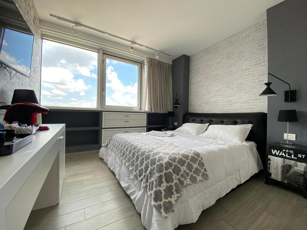 2b Fifteen Floor Bed & Breakfast Naples