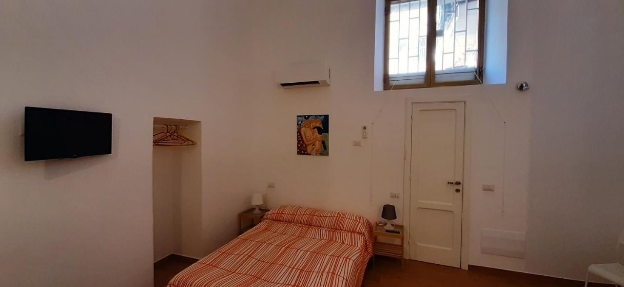 Casa Laura Oliva Mancini Bed & Breakfast