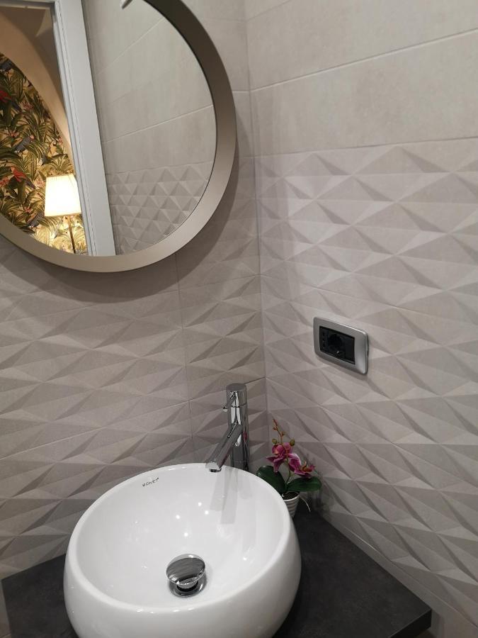 Bed & Breakfast Domus Leone Tre Naples
