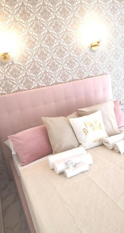 Bed & Breakfast Domus Leone Tre Naples
