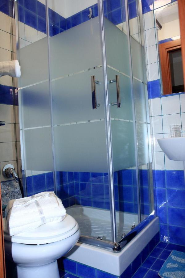 Mitilini Station Bed & Breakfast *