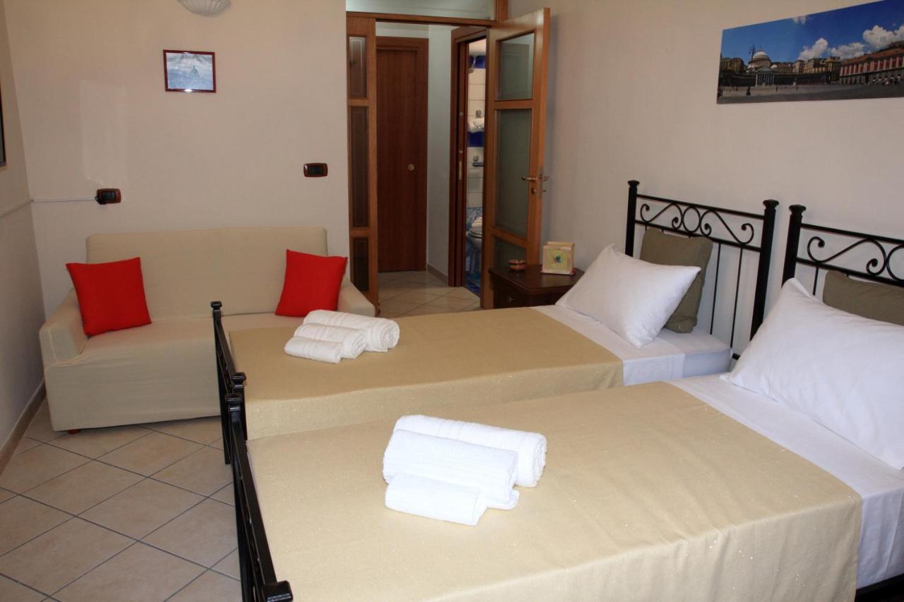 Bed & Breakfast Mitilini Station