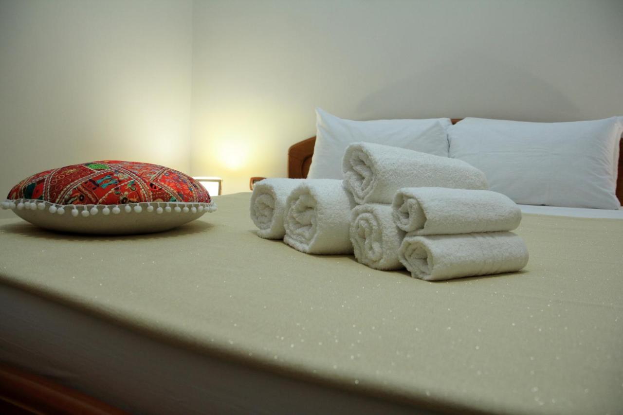 Bed & Breakfast Mitilini Station *