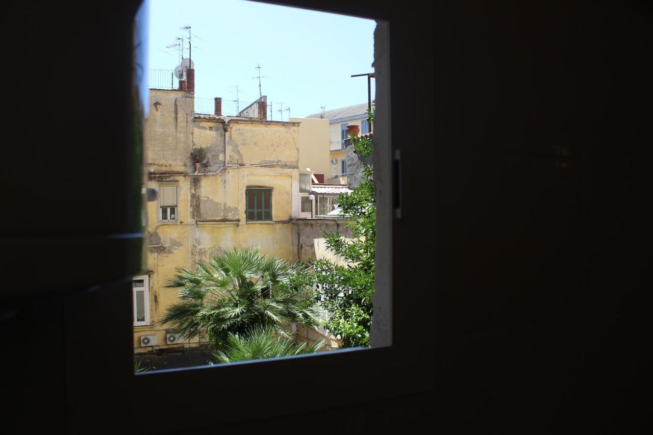 Casa Laura Oliva Mancini * Naples