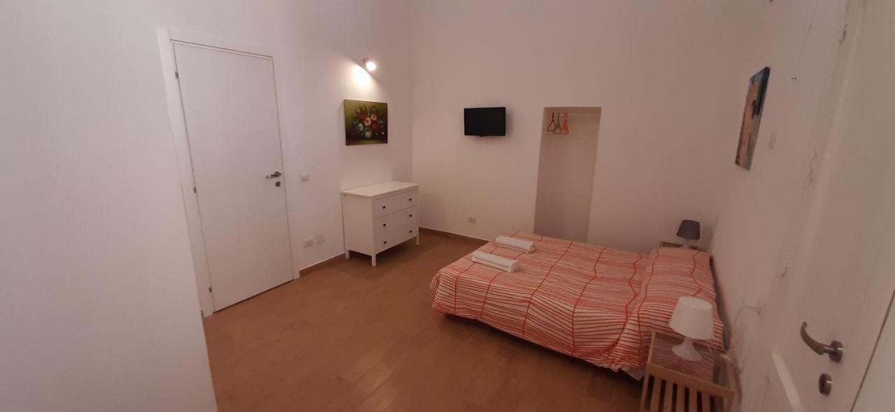 Casa Laura Oliva Mancini Bed & Breakfast *