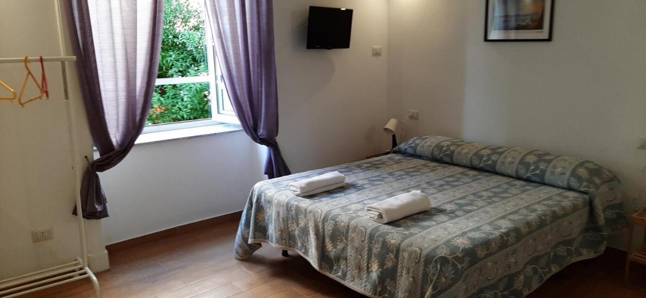 Casa Laura Oliva Mancini Bed & Breakfast Naples