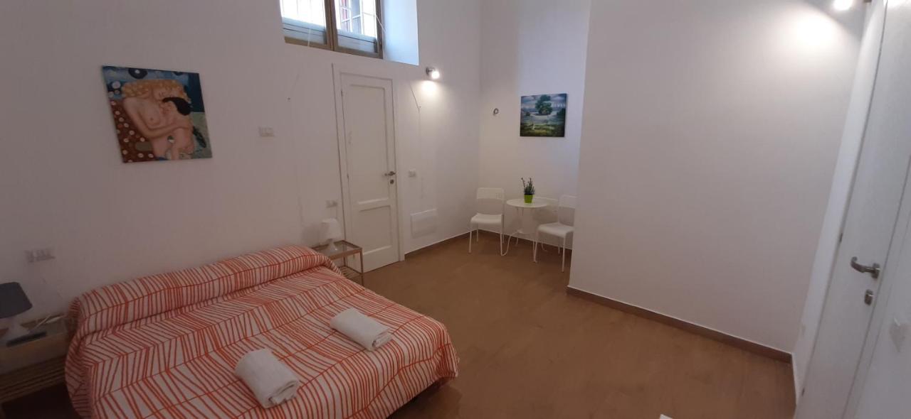 Casa Laura Oliva Mancini Naples