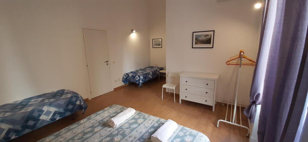 Casa Laura Oliva Mancini * Naples