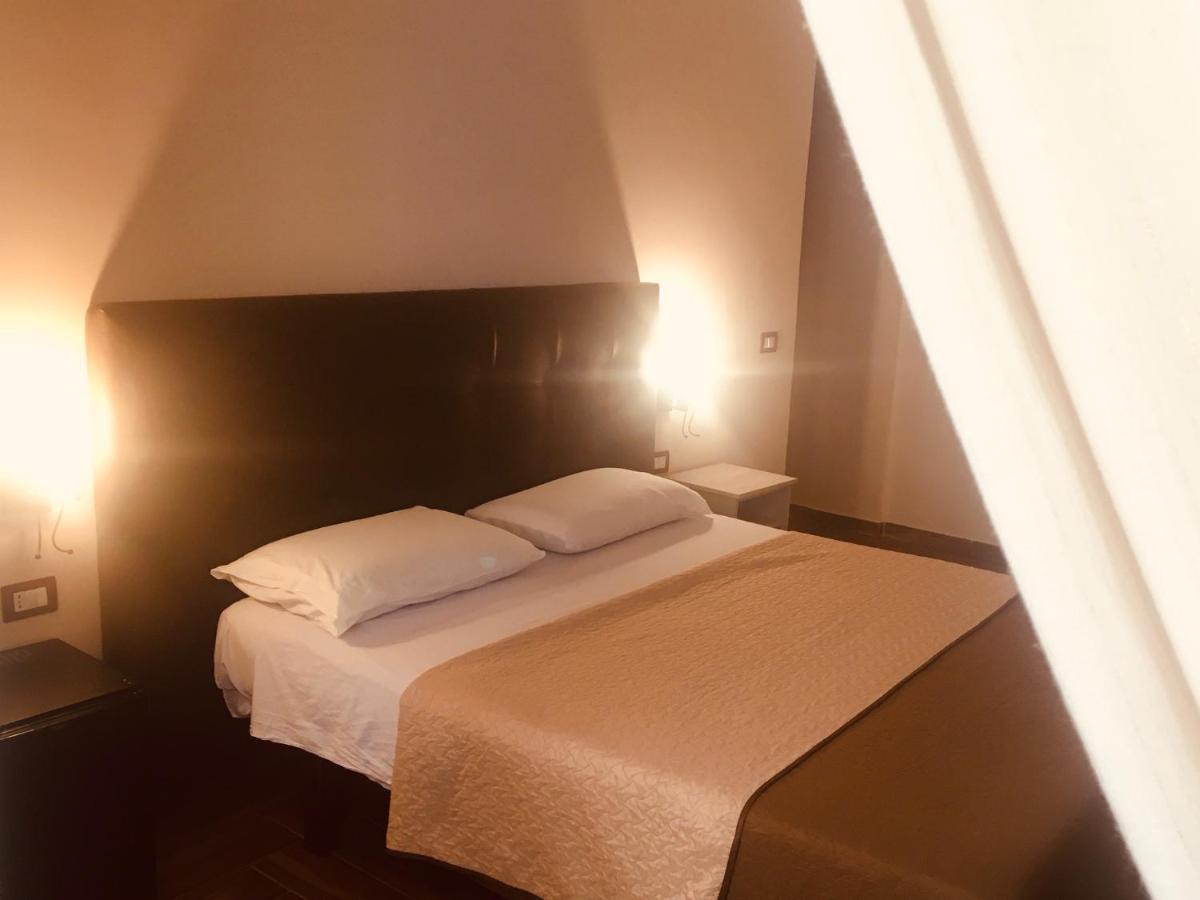 Bed & Breakfast La Storia Di Naples